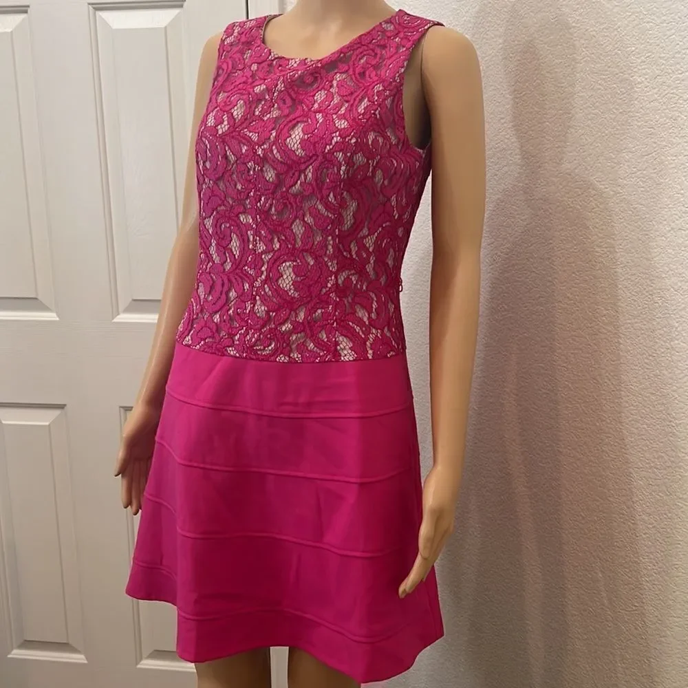 Anne Klein Dress Size 4 Hot Barbie Pink Scoop Neck Short Sleeve Floral Lace Mini